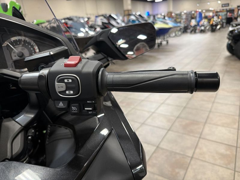 New 2026 Honda GOLDWING TOUR DCT Image 24
