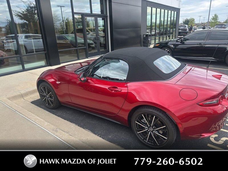 2025 Mazda MX-5 Miata Miata Grand Touring photo 3