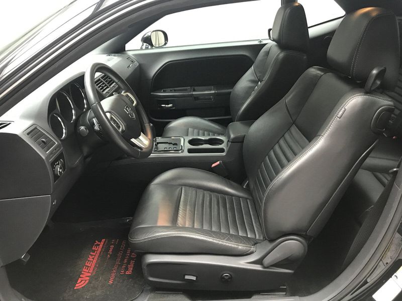 Used 2013 Dodge Challenger R/T ClassicImage 4