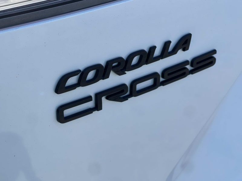 Used 2022 Toyota Corolla Cross LE 4WD (Natl)