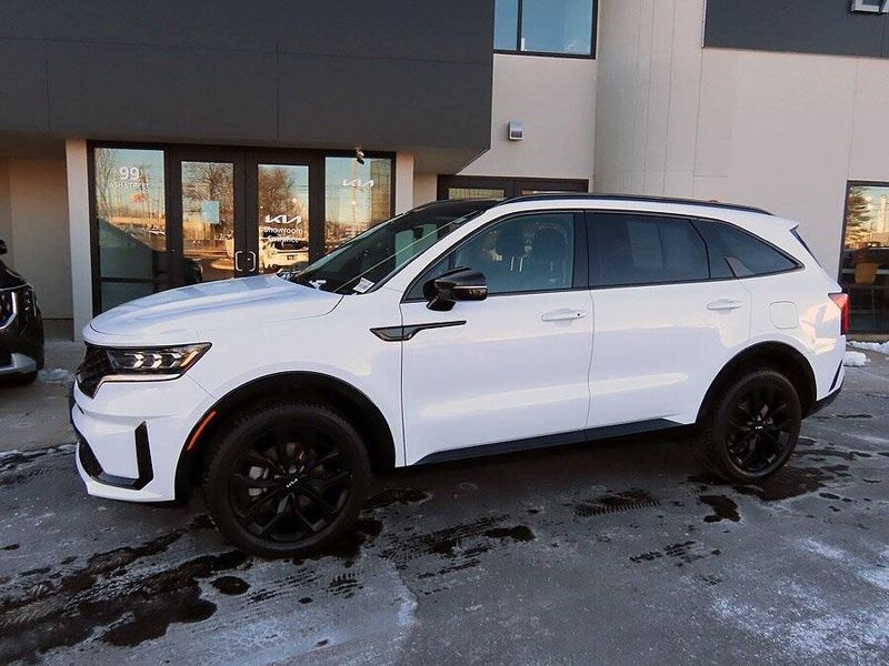 2022 Kia Sorento SXImage 1