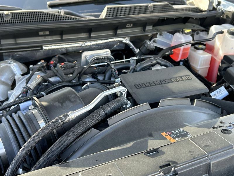 2024 Chevrolet Silverado 3500HD CC Work TruckImage 26