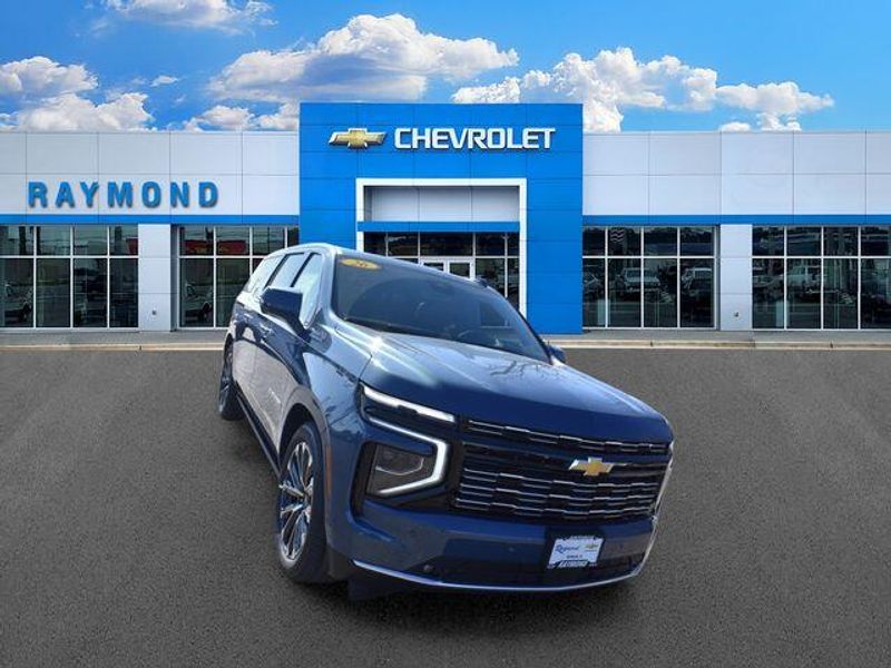 New 2026 Chevrolet Suburban High CountryImage 10