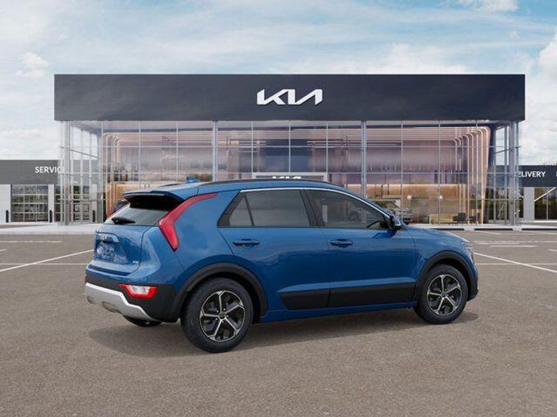 New 2026 Kia Niro EXImage 7
