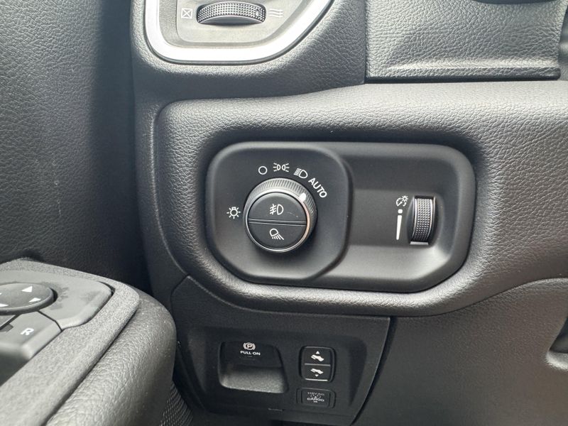 New 2025 RAM 1500 Big HornImage 17