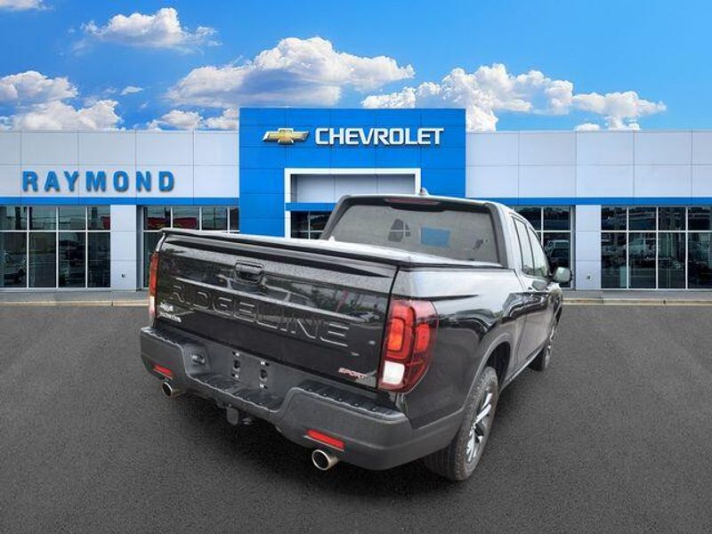 Used 2024 Honda Ridgeline SportImage 3