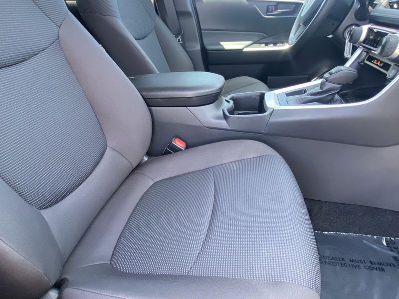2025 Toyota RAV4 LEImage 10