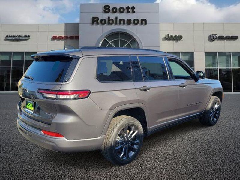 New 2026 Jeep Grand Cherokee L Limited Reserve 4x4