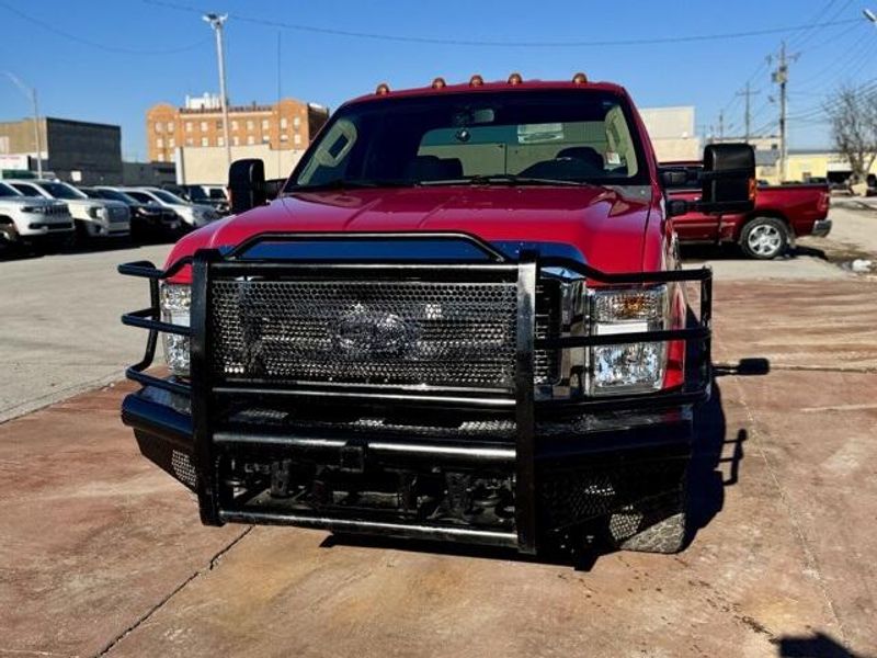 2008 Ford F-350 LariatImage 2