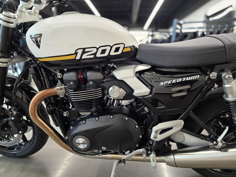 2025 Triumph SPEED TWIN 1200 