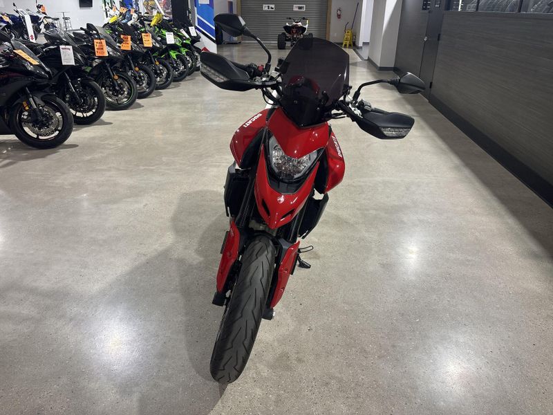 Used 2024 Ducati HYPERMOTARD 950 Image 13