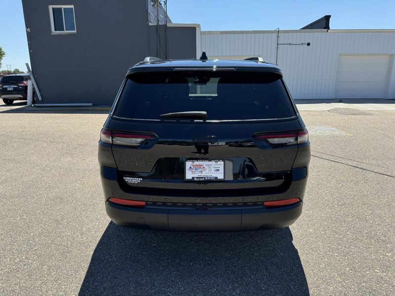 2024 Jeep Grand Cherokee L Altitude XImage 7