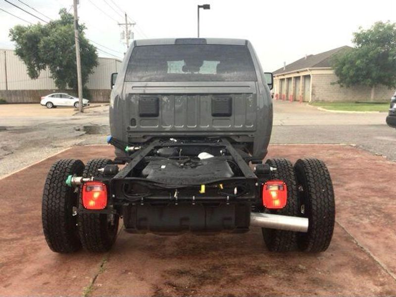New 2026 RAM 3500 Tradesman Crew Cab Chassis 4x4 60