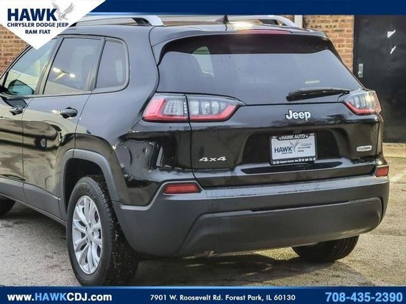 2021 Jeep Cherokee Latitude photo 3