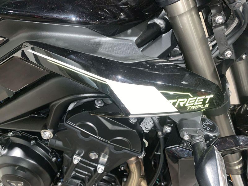 New 2025 Triumph STREET TRIPLE 765 RS Image 21