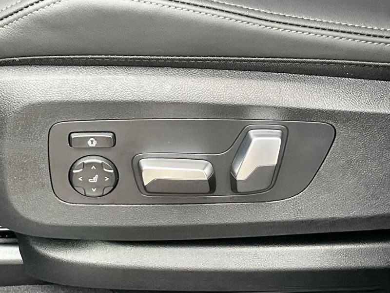 2025 BMW X5 xDrive50eImage 20