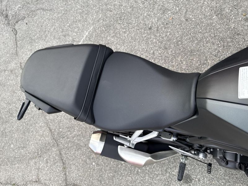 New 2025 Honda CB300R ABS Image 14