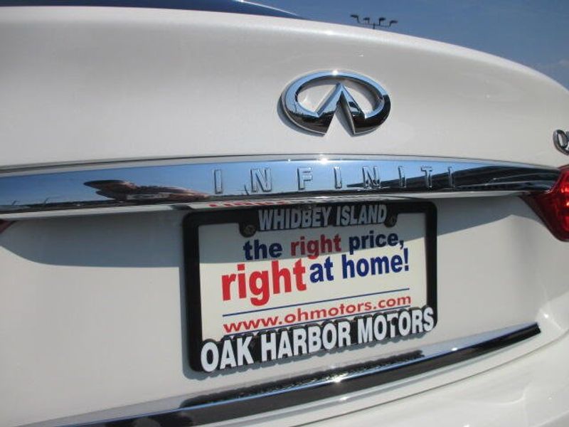 Used 2016 INFINITI Q50 2.0t PremiumImage 10