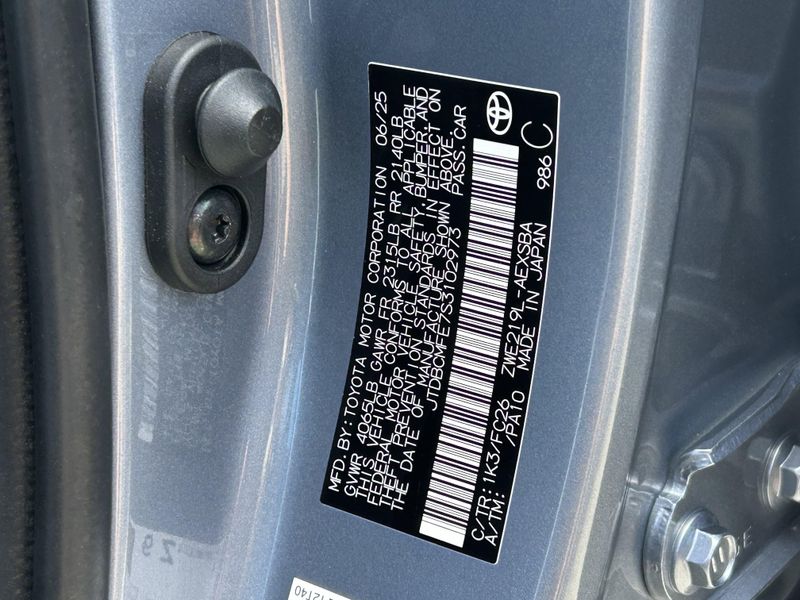 Used 2025 Toyota Corolla SEImage 31