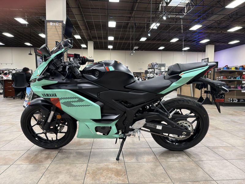 New 2026 Yamaha YZF-R3 ABS Image 15