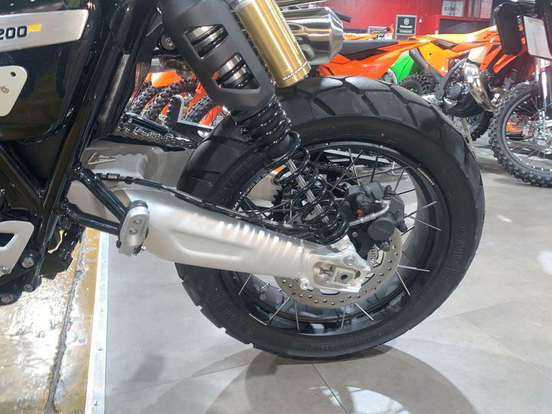 New 2025 Triumph SCRAMBLER 1200 XE Image 11
