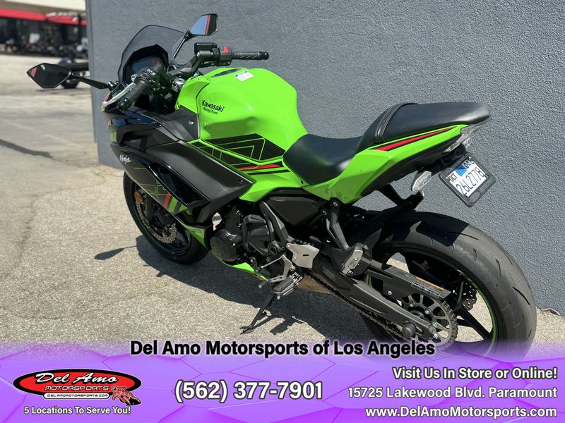 2024 Kawasaki Ninja 650 ABS KRT EditionImage 2