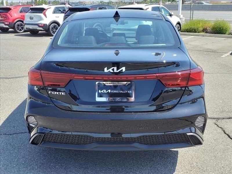 2024 Kia Forte LXSImage 5