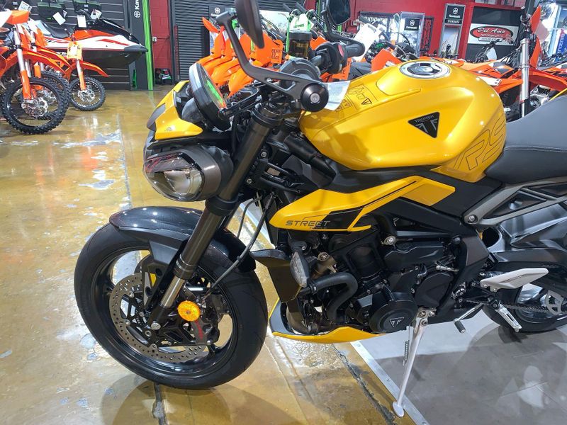 New 2025 Triumph STREET TRIPLE 765 RS Image 16