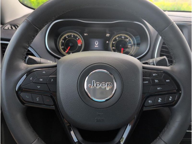 2023 Jeep Cherokee Altitude LuxImage 21