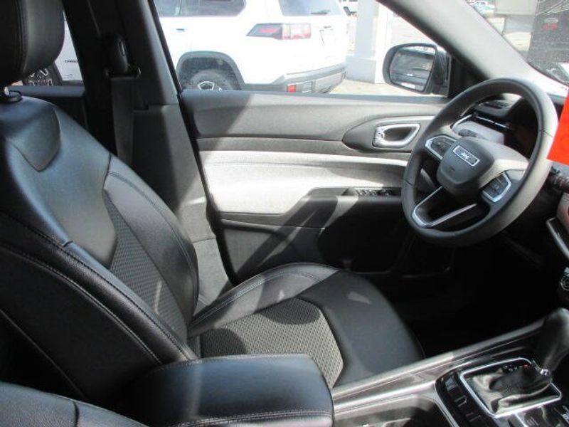 Used 2024 Jeep Compass LatitudeImage 26