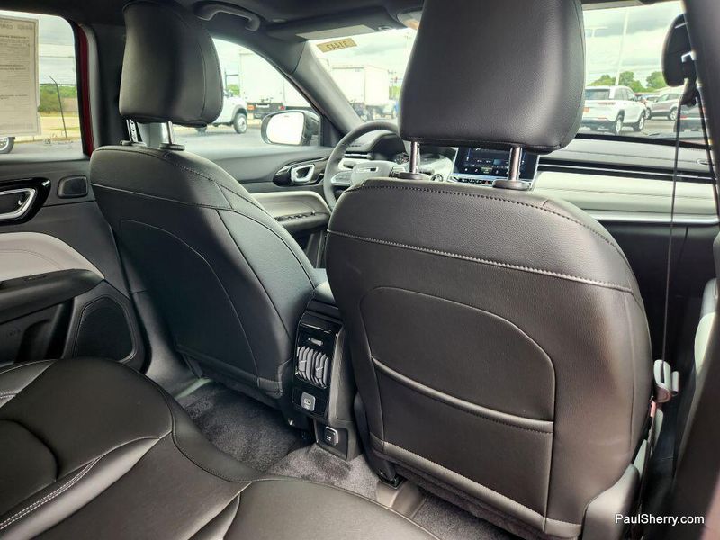 New 2025 Jeep Compass Limited 4x4