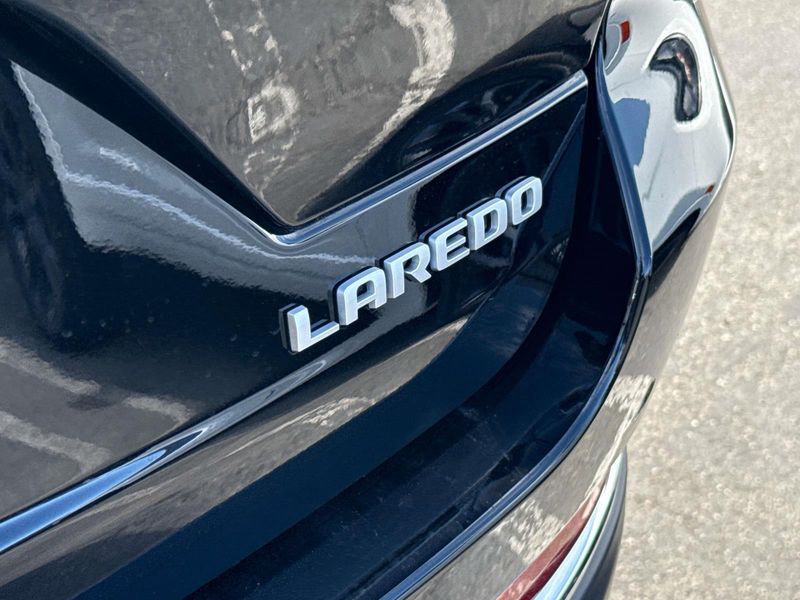 New 2026 Jeep Grand Cherokee Laredo 4x2