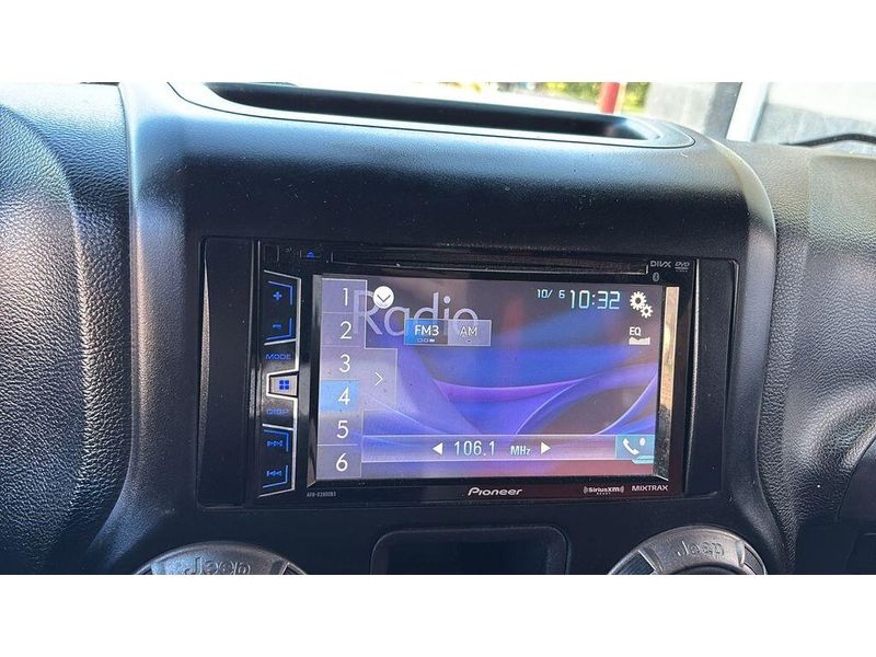 Used 2011 Jeep Wrangler JK SportImage 9