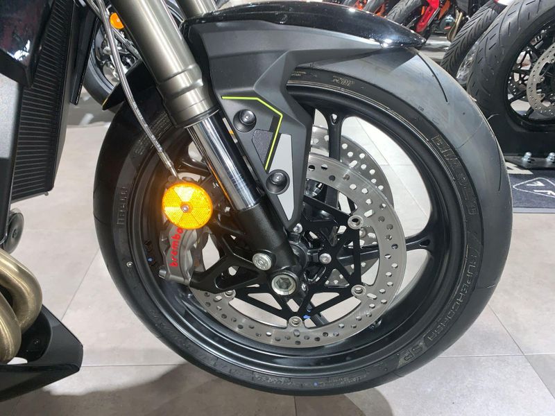 New 2025 Triumph STREET TRIPLE 765 RS Image 11