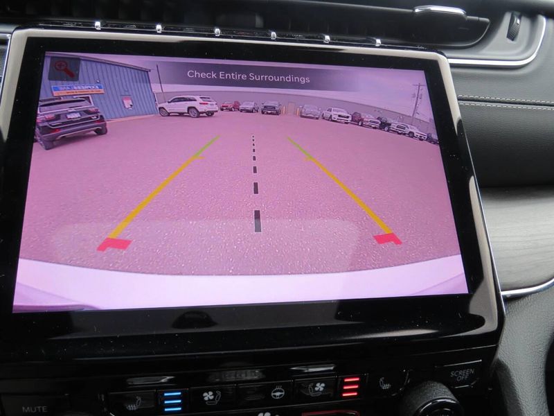 Used 2025 Jeep Grand Cherokee L Overland 4x4 4dr SUVImage 17