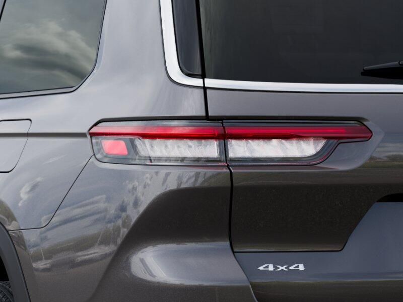 New 2026 Jeep Grand Cherokee L Limited 4x4Image 21