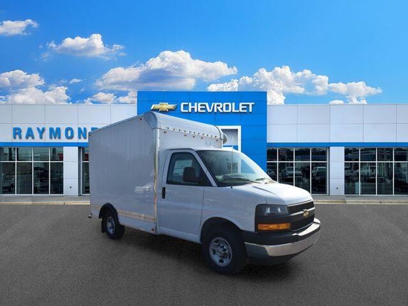New 2026 Chevrolet Express 3500 Work VanImage 1