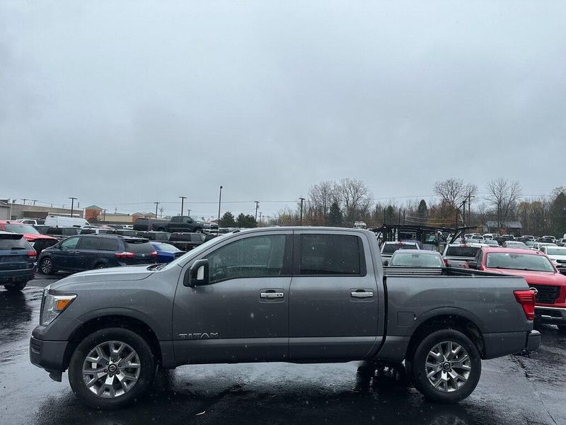 2021 Nissan Titan SVImage 10