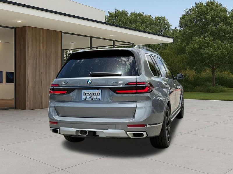 New 2027 BMW X7 xDrive40iImage 9