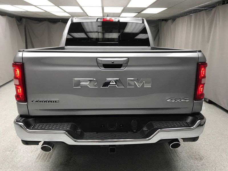 New 2025 RAM 1500 Laramie Crew Cab 4x4 5