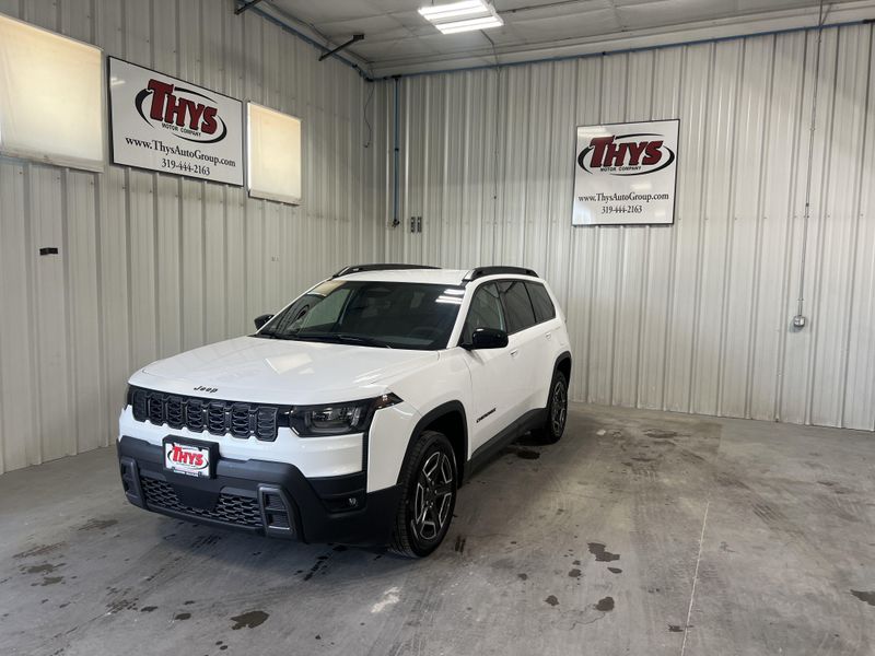 New 2026 Jeep Cherokee Laredo 4x4Image 16