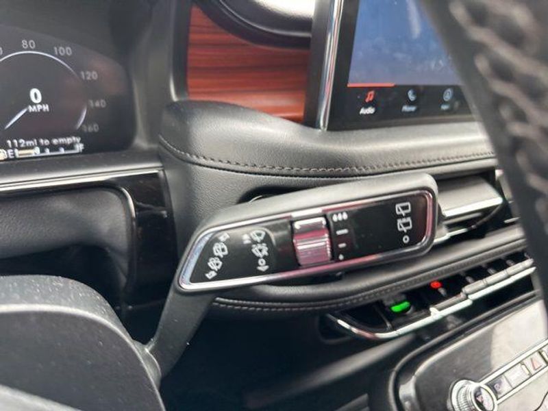 2022 Lincoln Nautilus ReserveImage 27