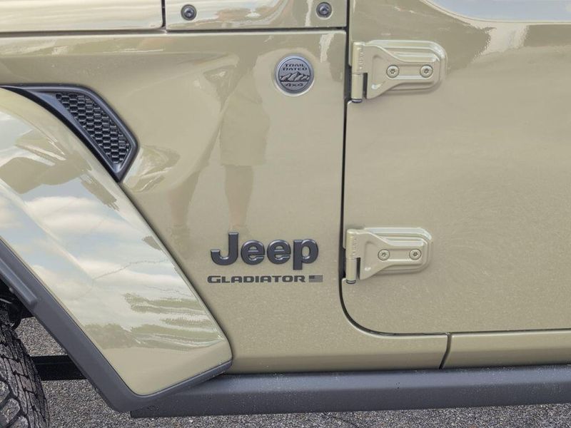 2025 Jeep Gladiator Nighthawk 4x4Image 8