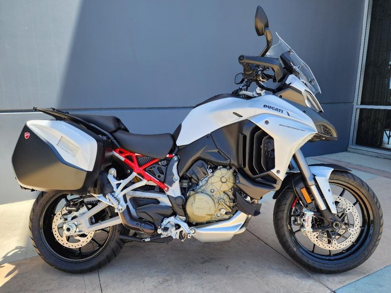 New 2024 Ducati MULTISTRADA V4 S TRAVEL & RADAR SPOKED WHEELS - DEMO Image 2
