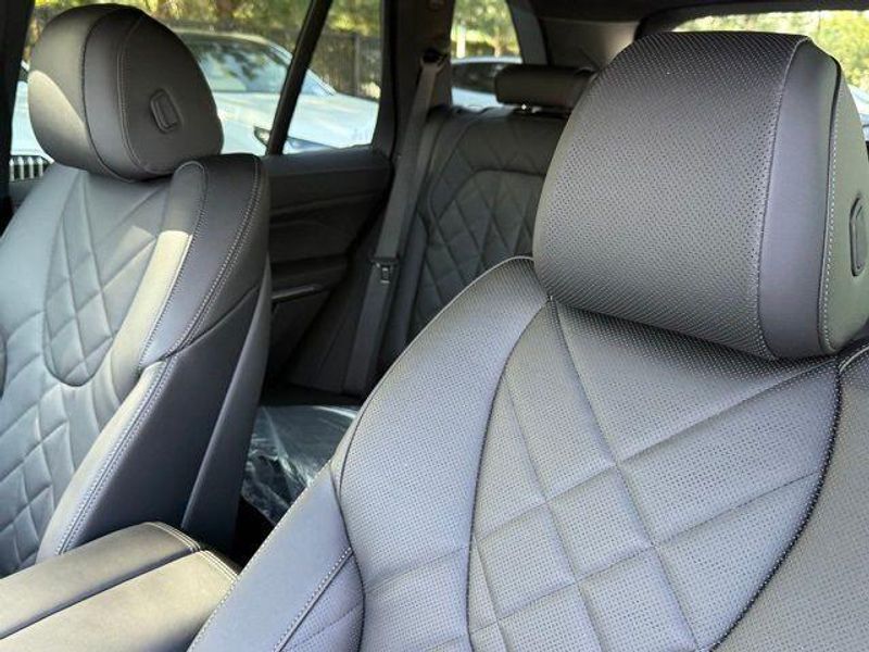 New 2026 BMW X5 sDrive40iImage 19