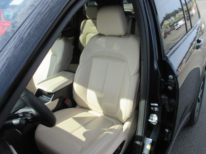 Used 2024 Jeep Grand Cherokee LimitedImage 15