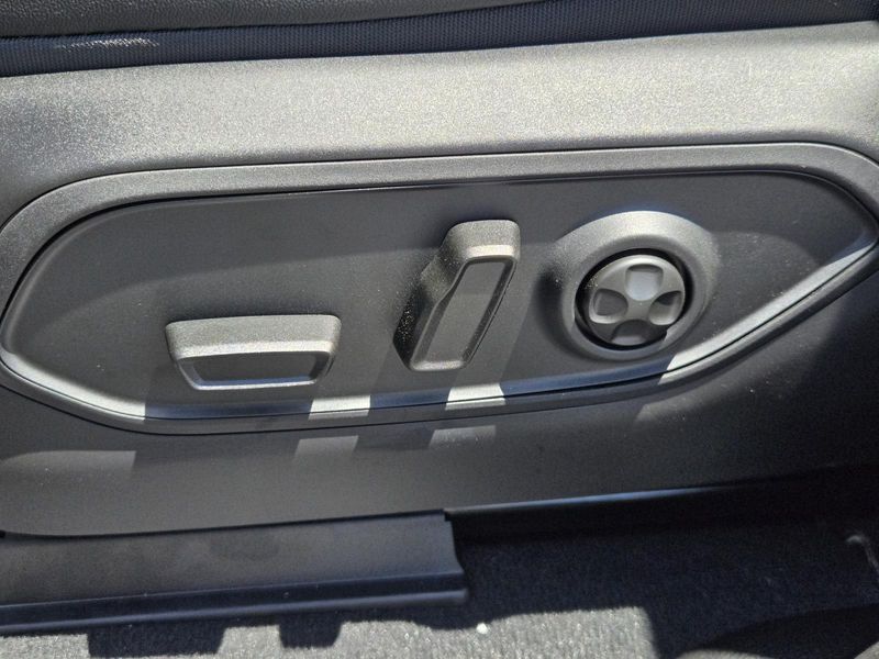 New 2026 Jeep Grand Cherokee L Laredo Altitude 4x4