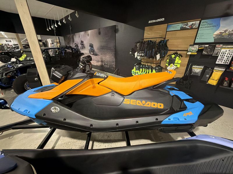 New 2026 Sea-Doo SPARK FOR 3 90 TRIXX (SOUND SYSTEM) Image 14