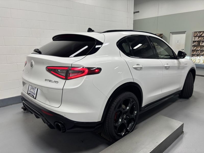 New 2025 Alfa Romeo Stelvio AwdImage 8