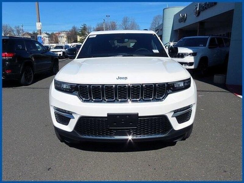 2024 Jeep Grand Cherokee 4xe Base 4xe in a Bright White Clear Coat exterior color and Global Blackinterior. Papas Jeep Ram In New Britain, CT 860-356-0523 papasjeepram.com 